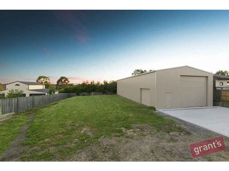 9 Highgrange Way, Narre Warren North VIC 3804
