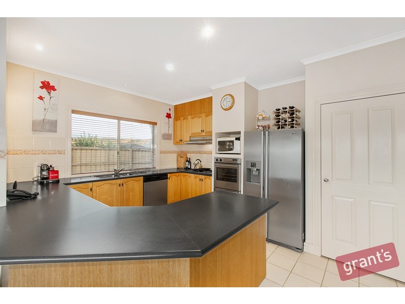 17 Portsea Place, Narre Warren VIC 3805