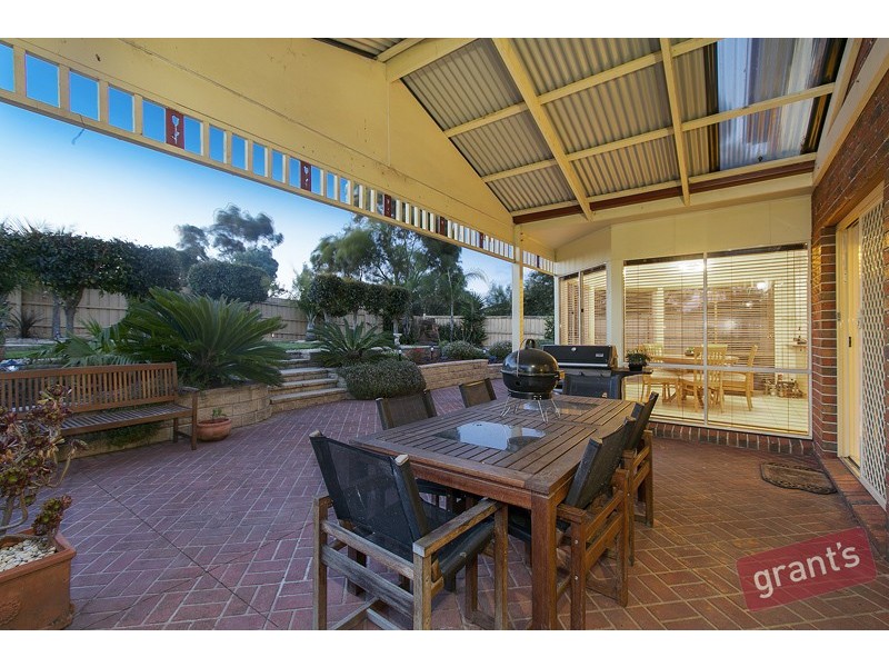 17 Portsea Place, Narre Warren VIC 3805