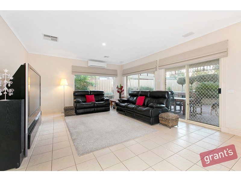 17 Portsea Place, Narre Warren VIC 3805
