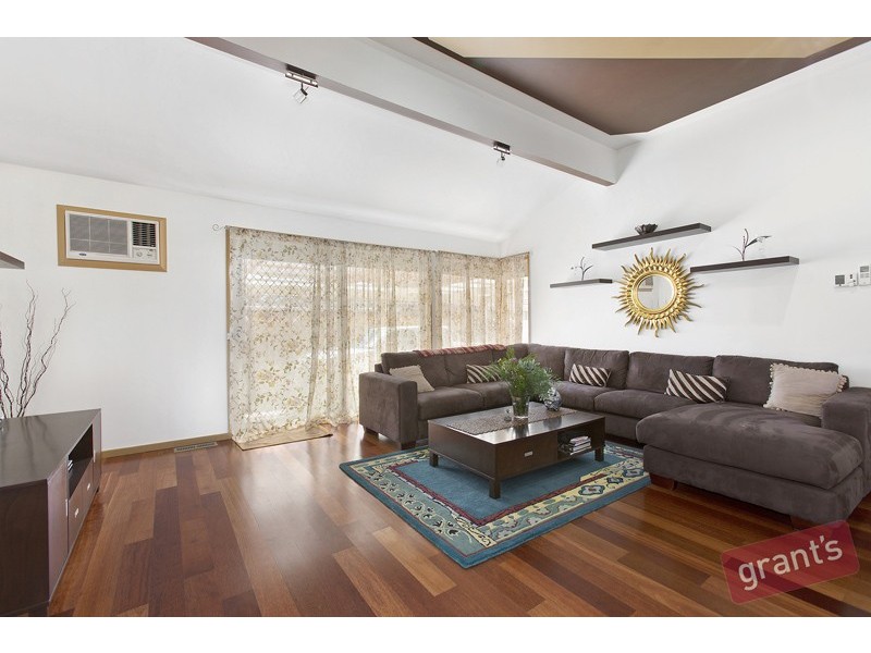4 Linlithgow Court, Narre Warren VIC 3805