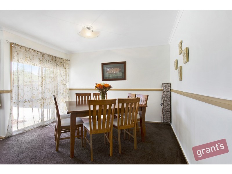 4 Linlithgow Court, Narre Warren VIC 3805