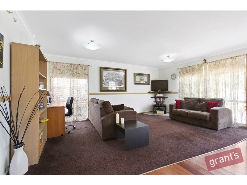 4 Linlithgow Court, Narre Warren VIC 3805