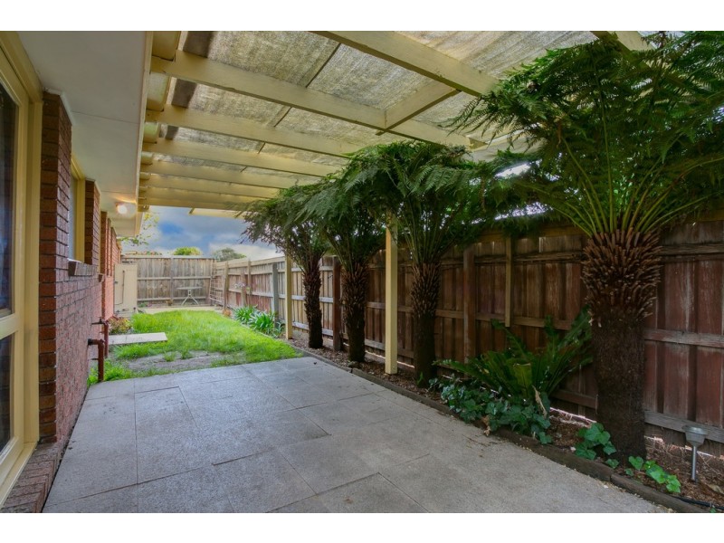 2/113 Willow Road, Frankston VIC 3199