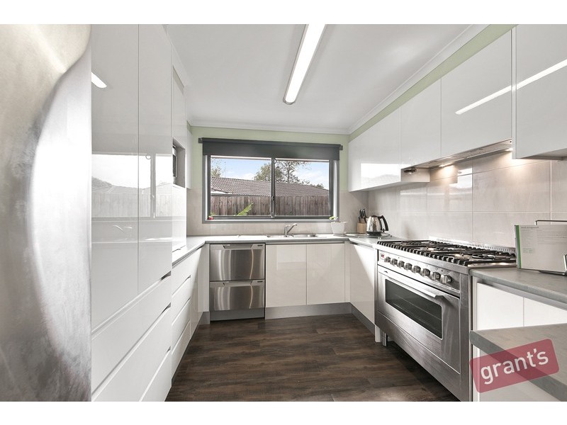 6 Marcus Court, Narre Warren VIC 3805