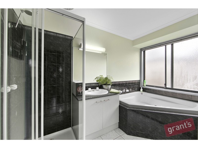 6 Marcus Court, Narre Warren VIC 3805