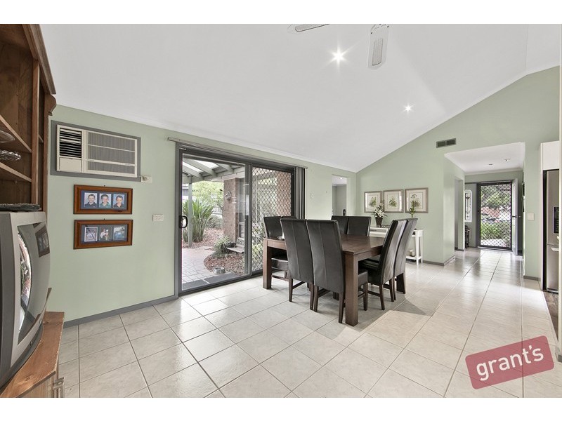 6 Marcus Court, Narre Warren VIC 3805