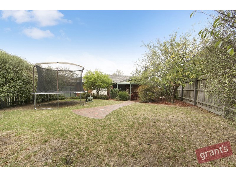 6 Marcus Court, Narre Warren VIC 3805