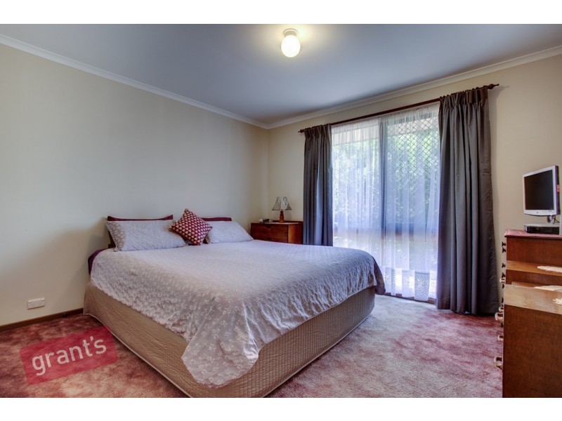 16 George Chudleigh Drive, Hallam VIC 3803