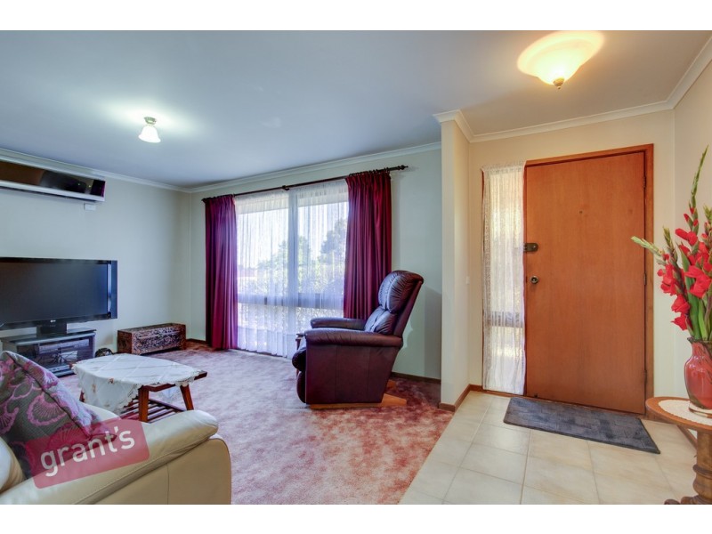 16 George Chudleigh Drive, Hallam VIC 3803