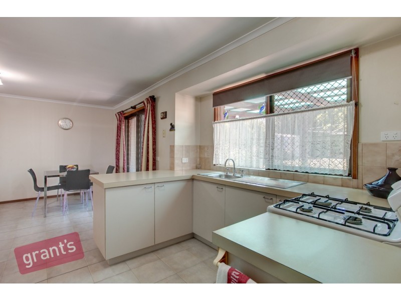 16 George Chudleigh Drive, Hallam VIC 3803