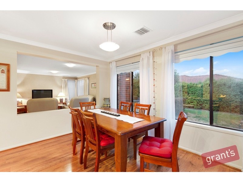 18 Toulouse Terrace, Narre Warren South VIC 3805