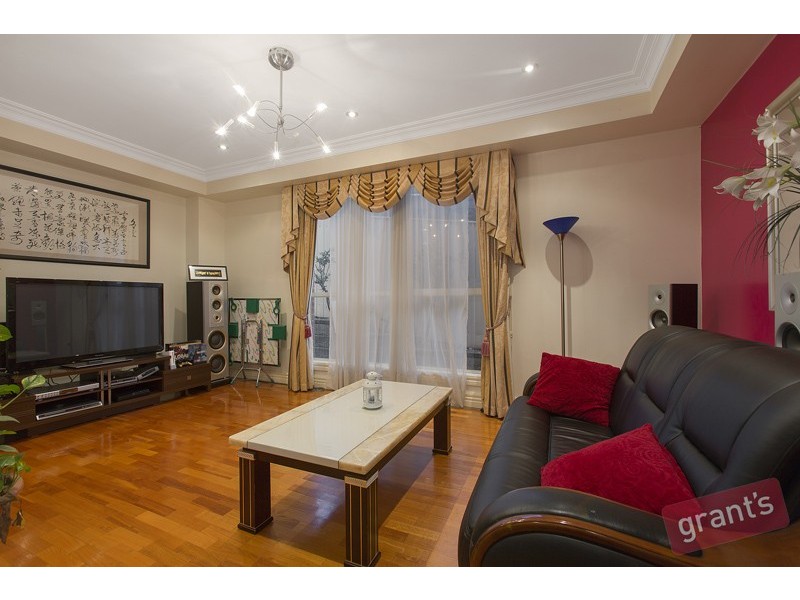2 Hillcrest Avenue, Narre Warren VIC 3805