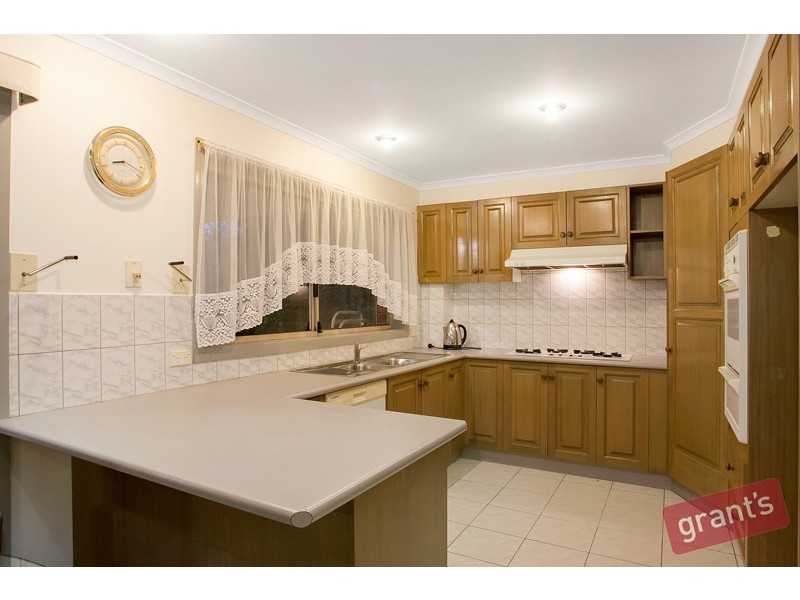 2 Samaher Court, Endeavour Hills VIC 3802