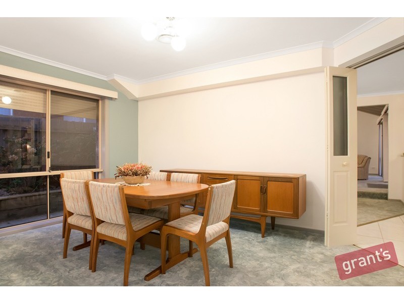 2 Samaher Court, Endeavour Hills VIC 3802