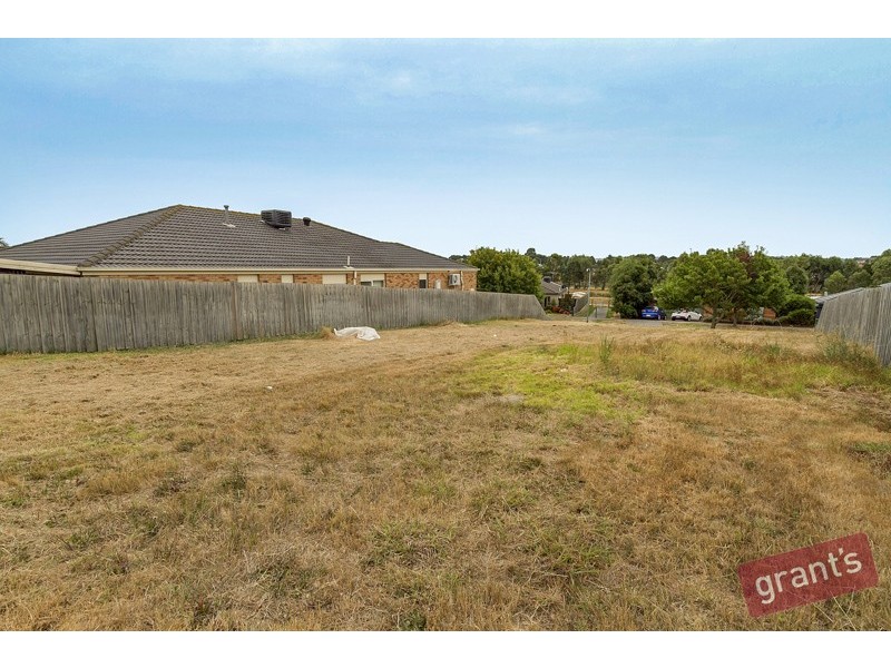 13 Filmer Crescent, Narre Warren South VIC 3805