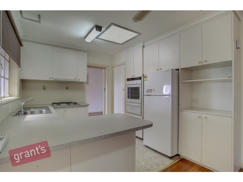 19 Adam Avenue, Hallam VIC 3803