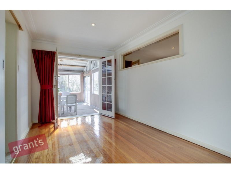 19 Adam Avenue, Hallam VIC 3803