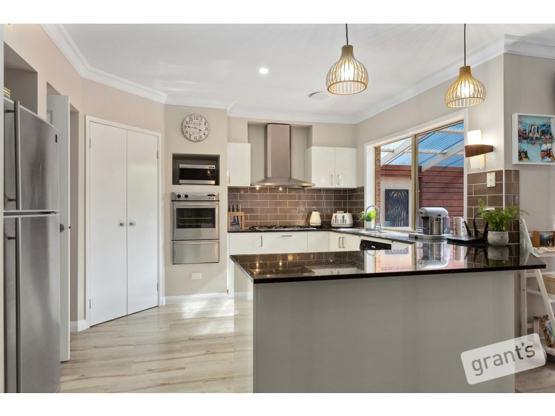 4 Sandilands Court, Narre Warren North VIC 3804