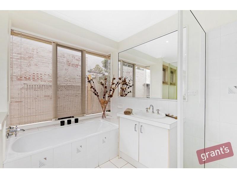 26 Kilberry Crescent, Hallam VIC 3803