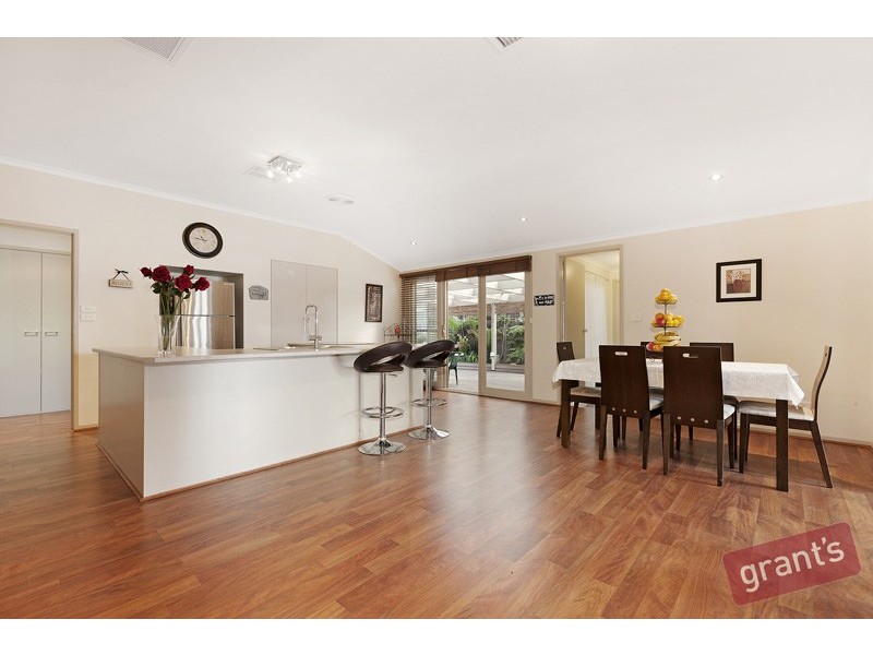 31 Baringa Park Drive, Narre Warren South VIC 3805