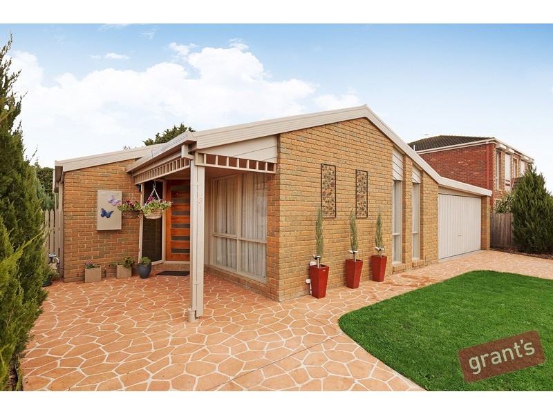 31 Baringa Park Drive, Narre Warren South VIC 3805