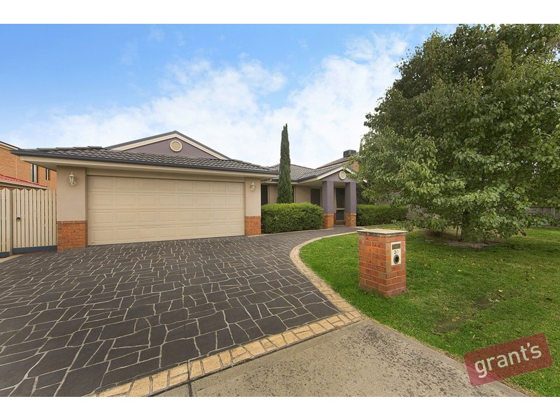 30 Champagne Grove, Narre Warren South VIC 3805