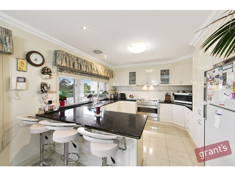 4 Glen Vista Drive, Narre Warren North VIC 3804