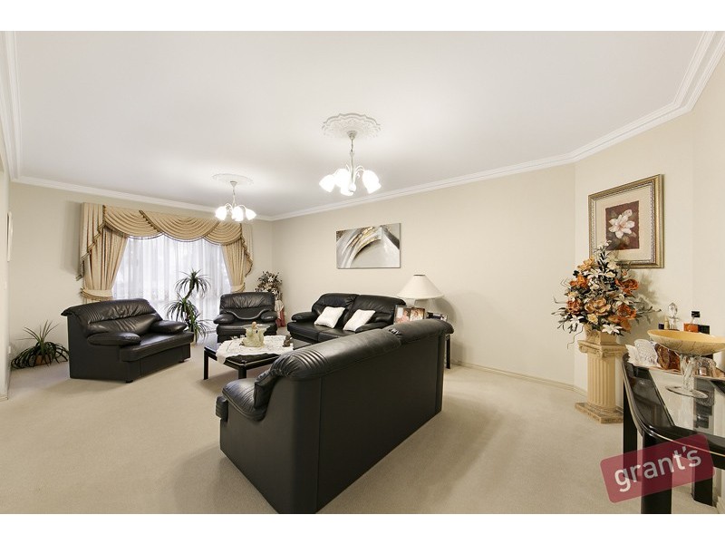 4 Glen Vista Drive, Narre Warren North VIC 3804