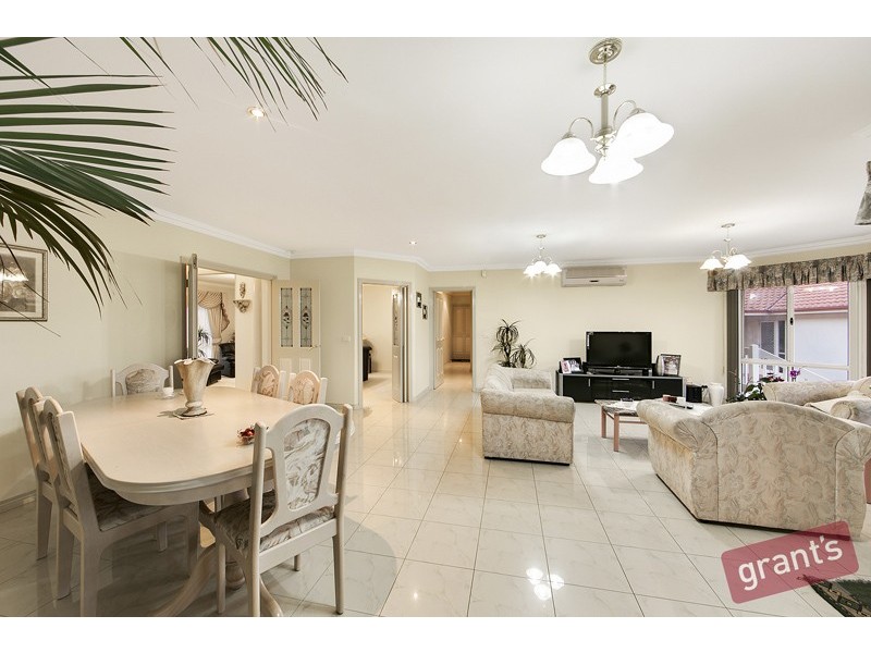 4 Glen Vista Drive, Narre Warren North VIC 3804