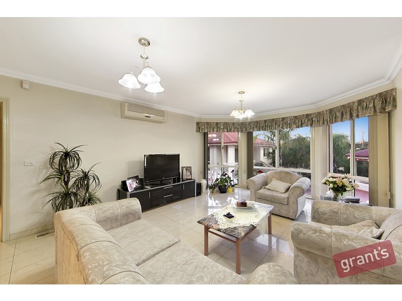 4 Glen Vista Drive, Narre Warren North VIC 3804