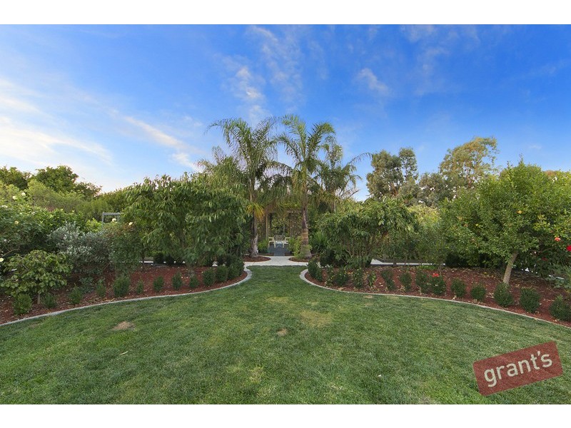 4 Glen Vista Drive, Narre Warren North VIC 3804