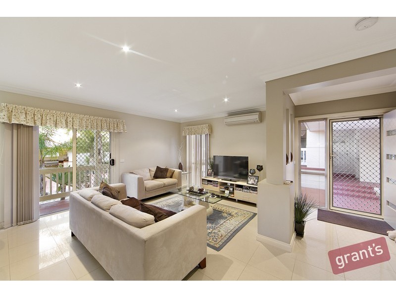 4 Glen Vista Drive, Narre Warren North VIC 3804