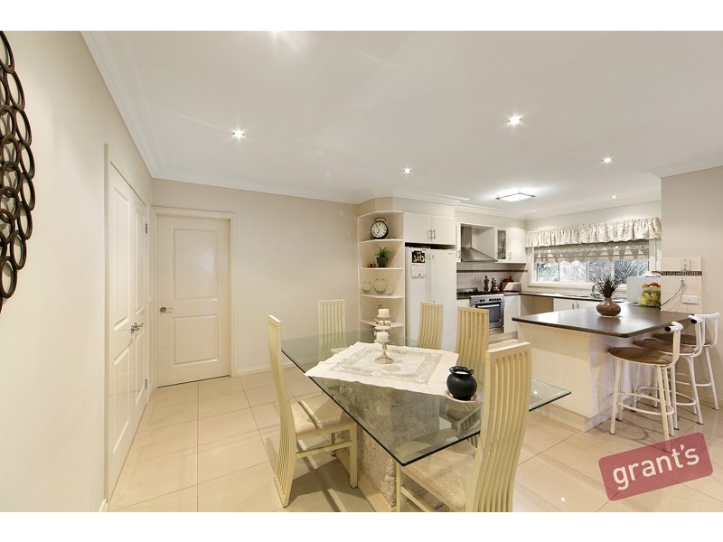 4 Glen Vista Drive, Narre Warren North VIC 3804