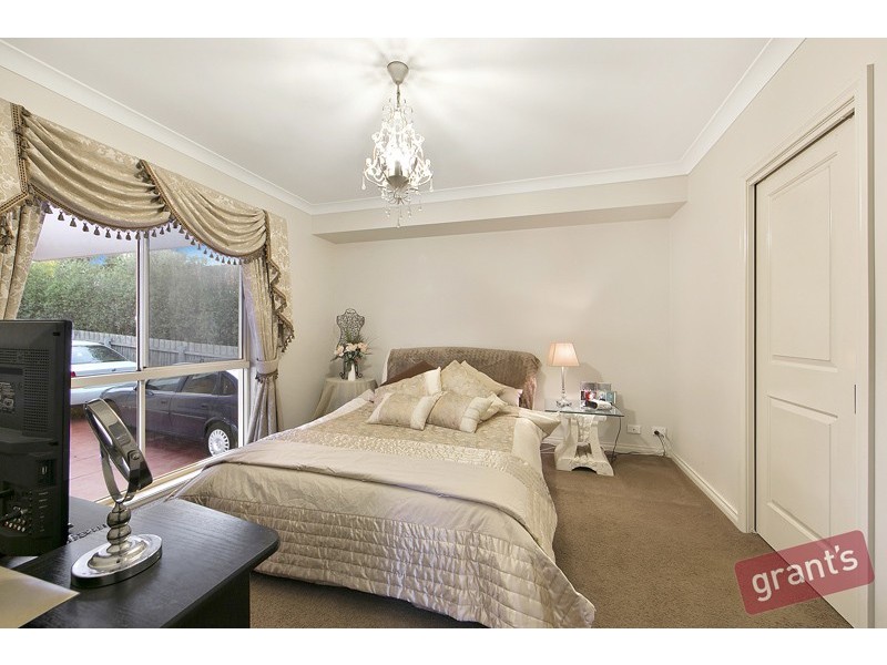 4 Glen Vista Drive, Narre Warren North VIC 3804