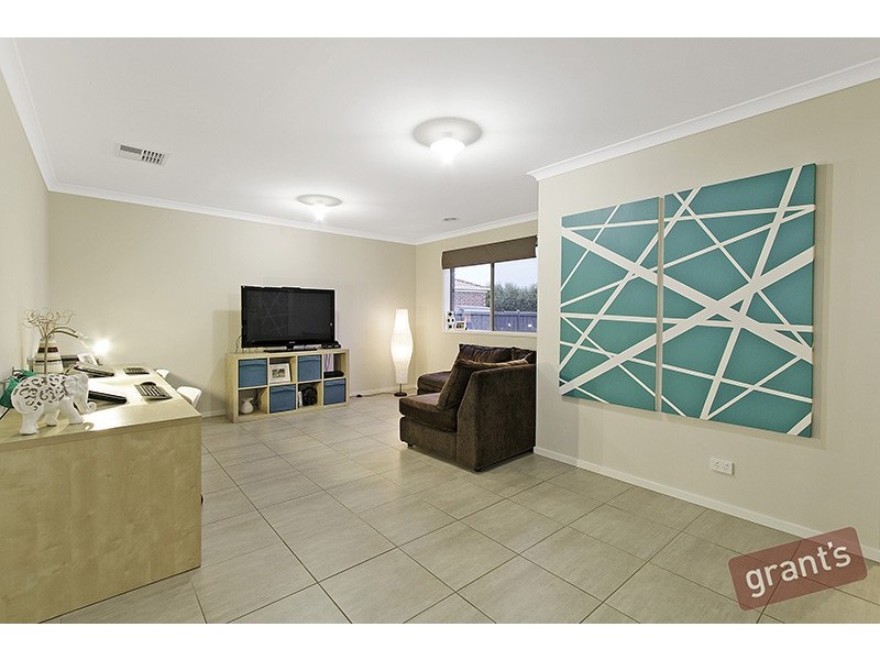 6 Eva Florence Way, Narre Warren South VIC 3805