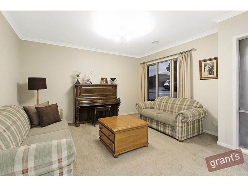 6 Eva Florence Way, Narre Warren South VIC 3805