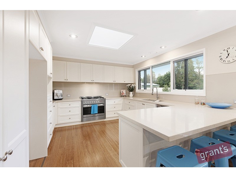 123 Fox Road, Narre Warren North VIC 3804