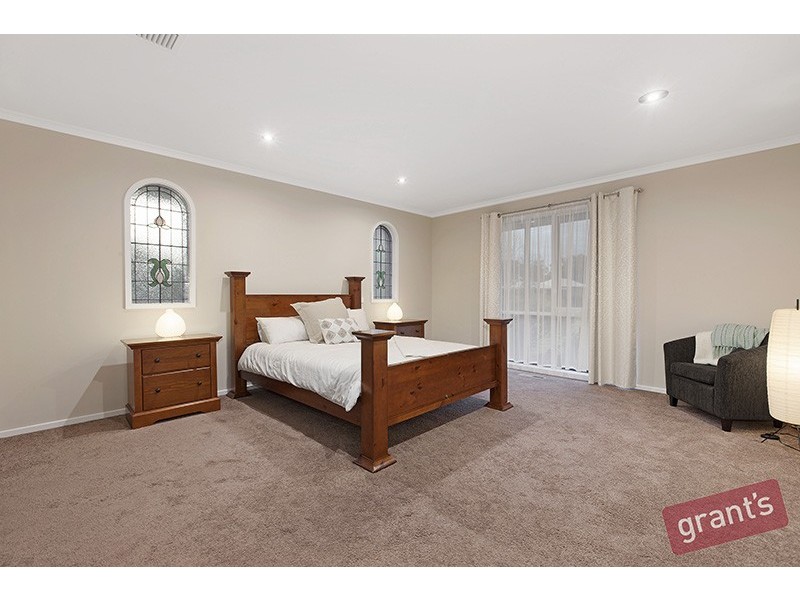 123 Fox Road, Narre Warren North VIC 3804