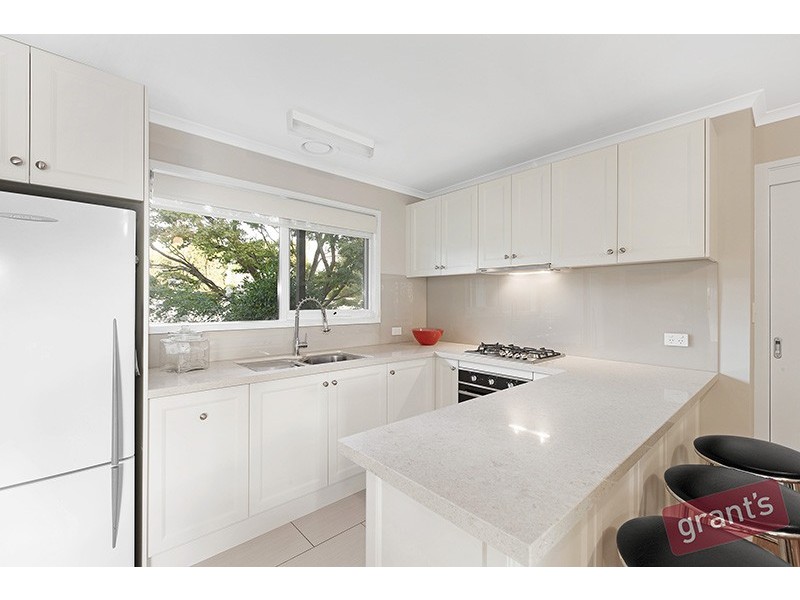 123 Fox Road, Narre Warren North VIC 3804