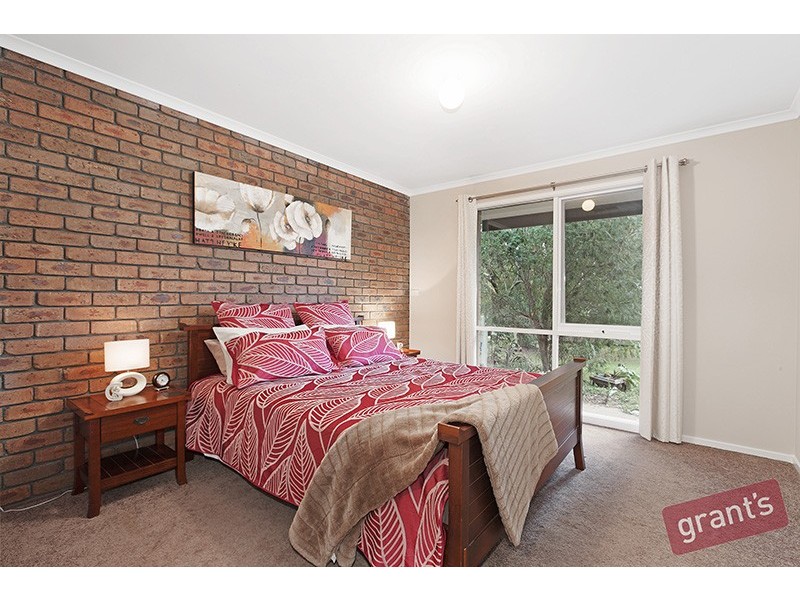 123 Fox Road, Narre Warren North VIC 3804