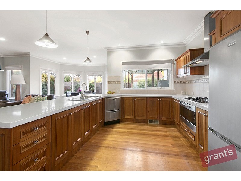 10 Orchid Street, Narre Warren South VIC 3805