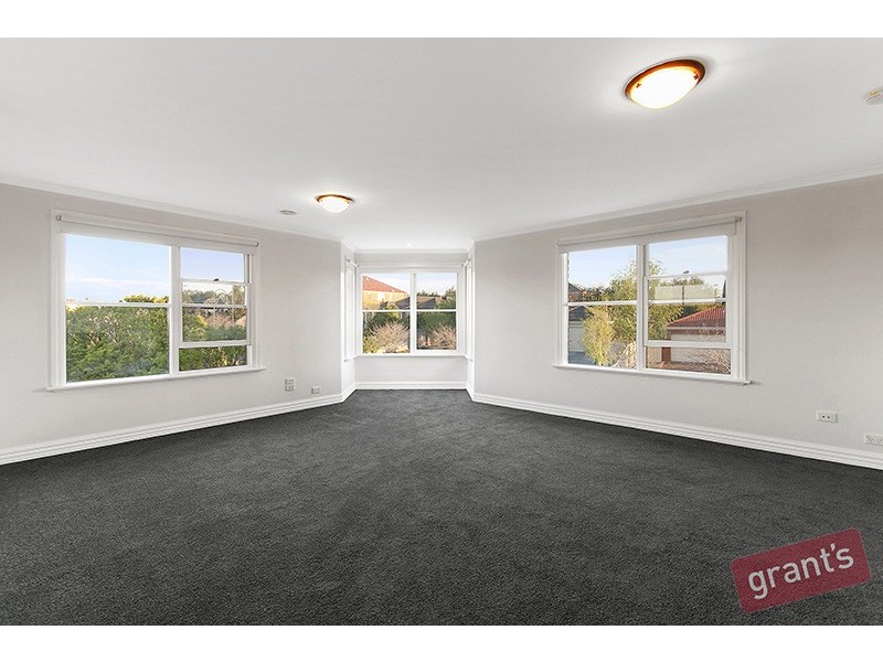 10 Orchid Street, Narre Warren South VIC 3805