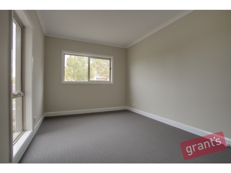 74 Loxley Boulevard, Narre Warren South VIC 3805