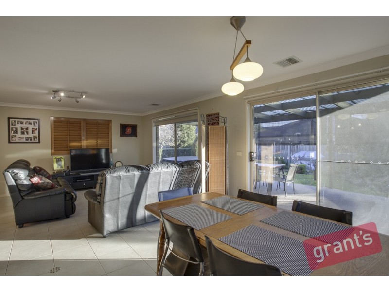 7 Oxford Court, Narre Warren South VIC 3805