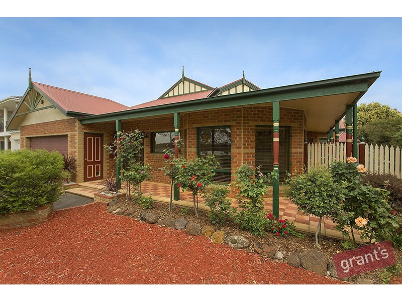 5 The Esplanade, Narre Warren South VIC 3805