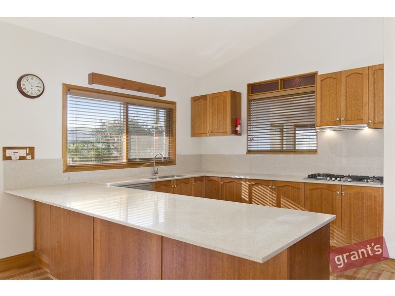 5 The Esplanade, Narre Warren South VIC 3805