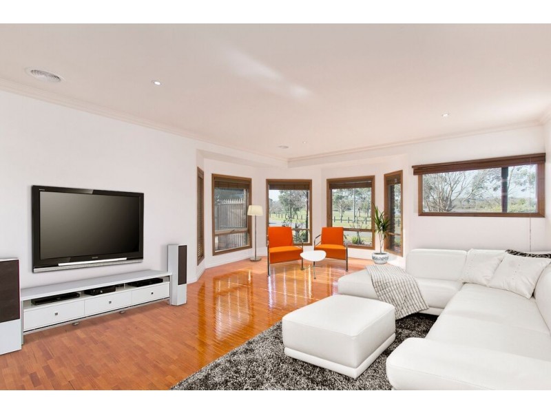 5 The Esplanade, Narre Warren South VIC 3805