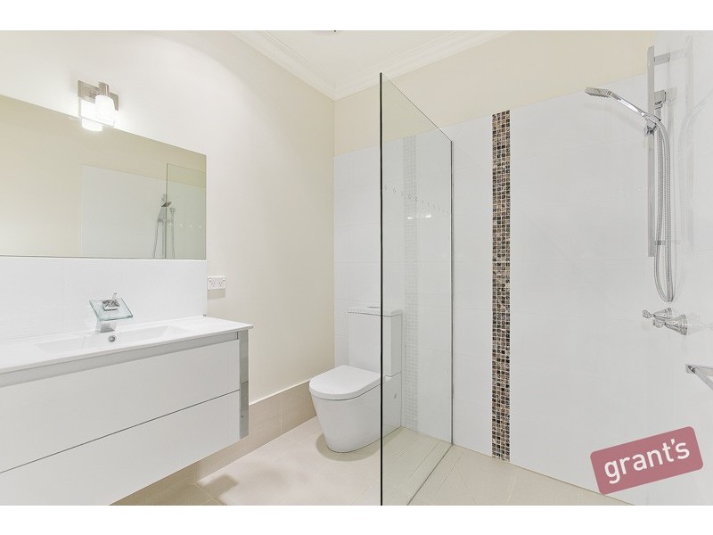 5 The Esplanade, Narre Warren South VIC 3805