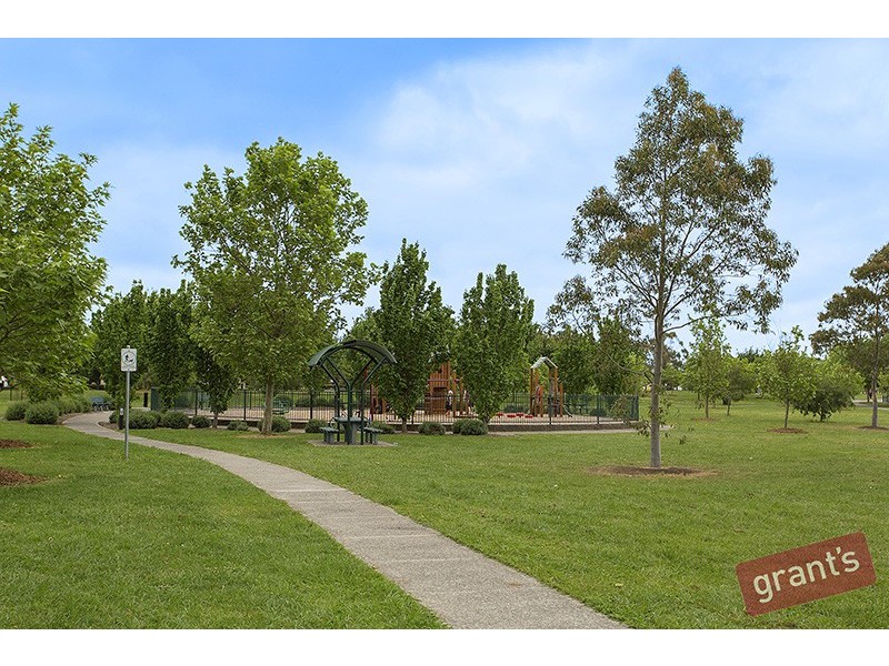 5 The Esplanade, Narre Warren South VIC 3805